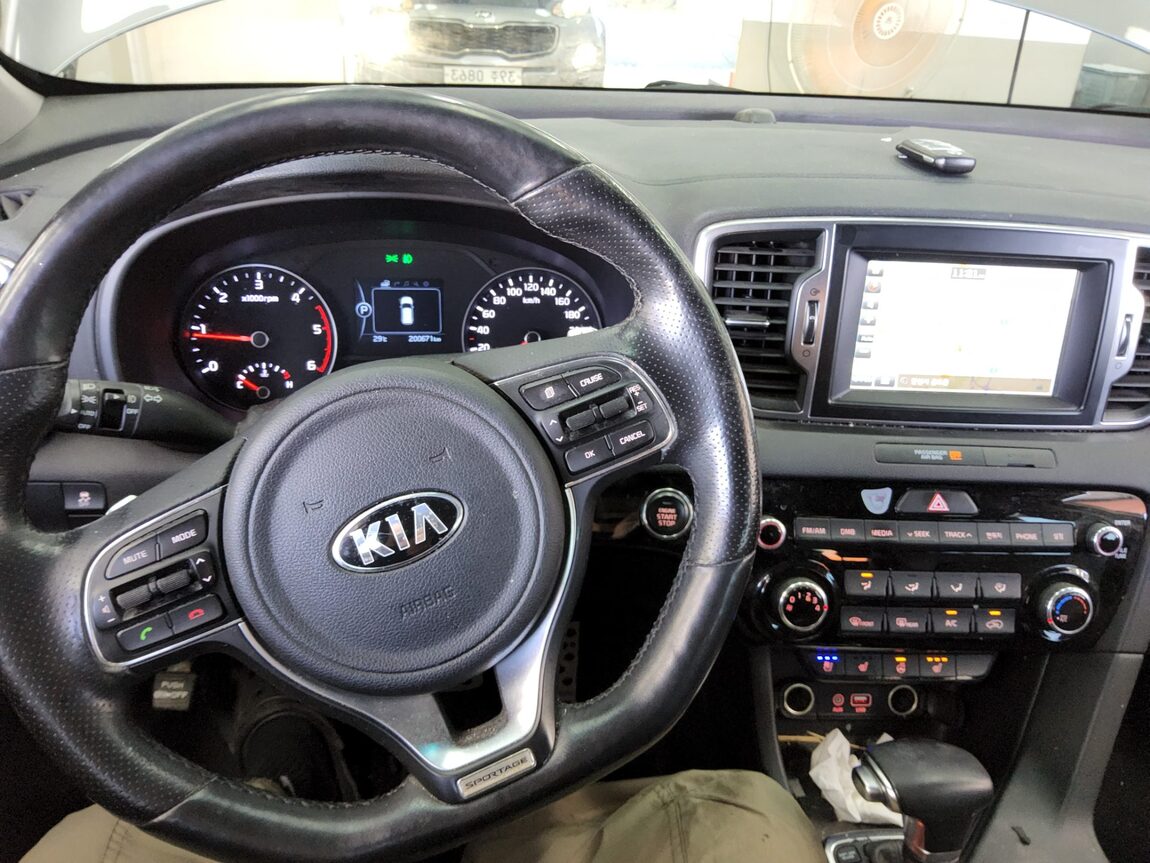 KIA NEW SPORTAGE R2.0 2WD PRESTIGE 2016 - zdjęcie 17