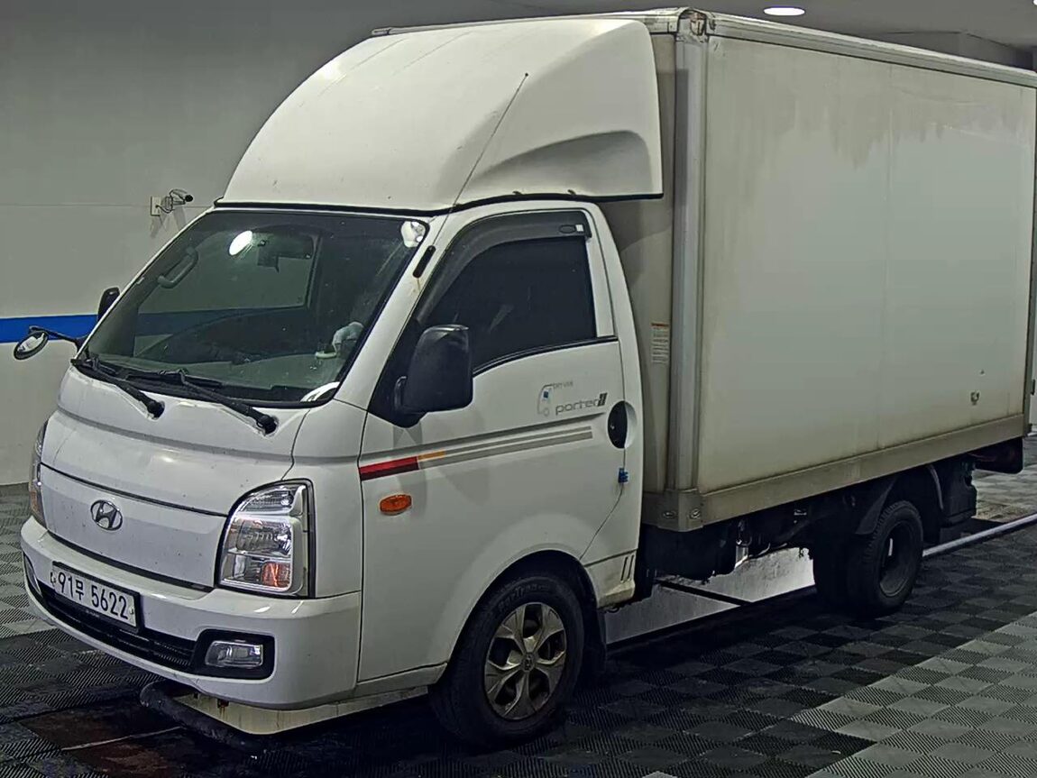 HYUNDAI PORTER II HIGH-ROOF BUILT-IN BOX TRUCK STANDARD CAB 2020 - zdjęcie 2