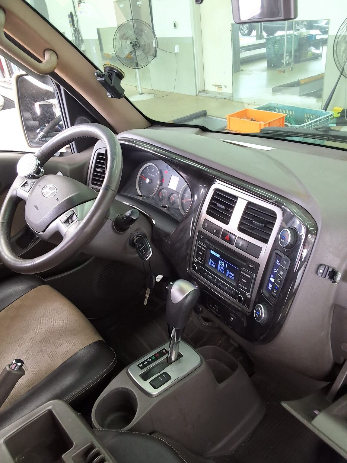 HYUNDAI PORTER II CRDi STANDARD CAB EXTRA LONG WHEELBASE PREMIUM 2019 - zdjęcie 11