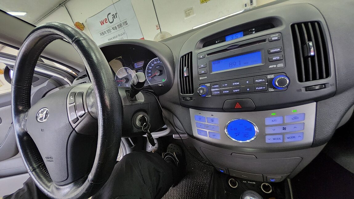 HYUNDAI AVANTE HD 1.6 VVT S16 LUXURY 2010 - zdjęcie 18