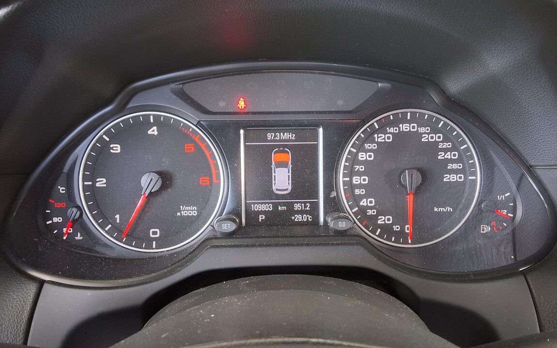 AUDI Q5 3.0 TDI QUATTRO 2012 - zdjęcie 9