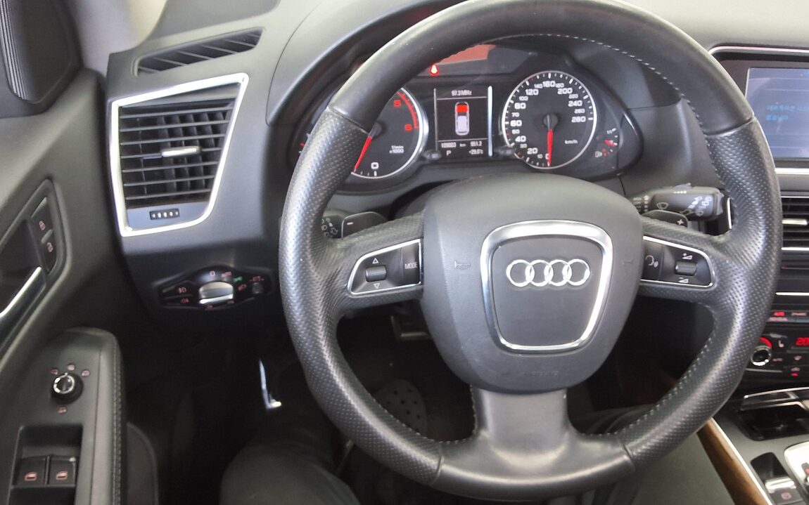 AUDI Q5 3.0 TDI QUATTRO 2012 - zdjęcie 17