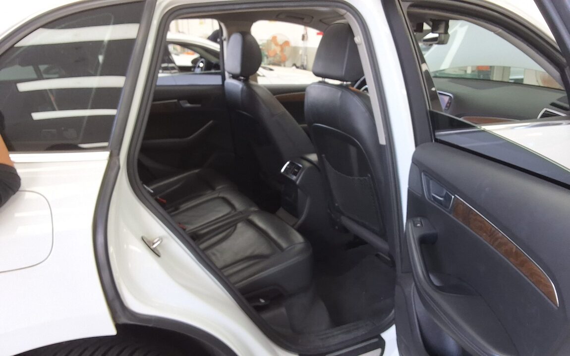 AUDI Q5 3.0 TDI QUATTRO 2012 - zdjęcie 13