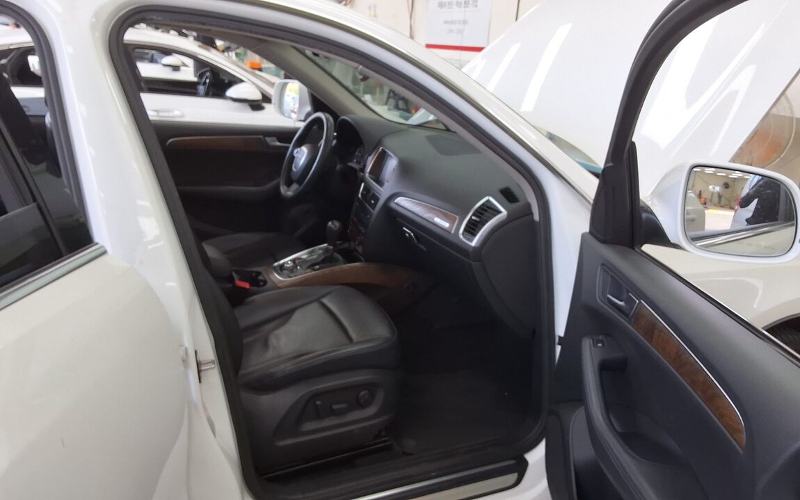 AUDI Q5 3.0 TDI QUATTRO 2012 - zdjęcie 14