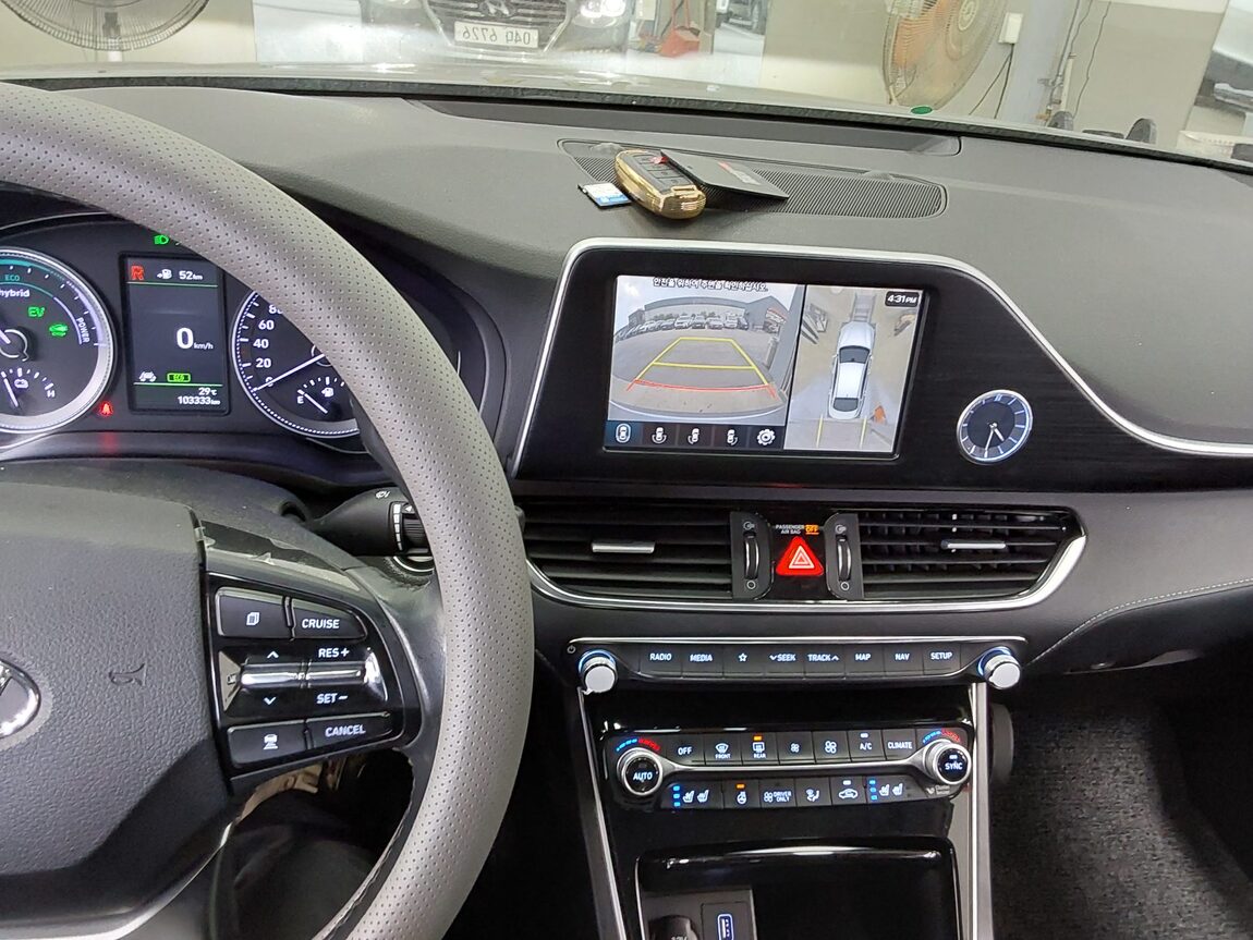 HYUNDAI GRANDEUR IG HYBRID 2.4 HEV EXCLUSIVE SPECIAL 2018 - zdjęcie 17