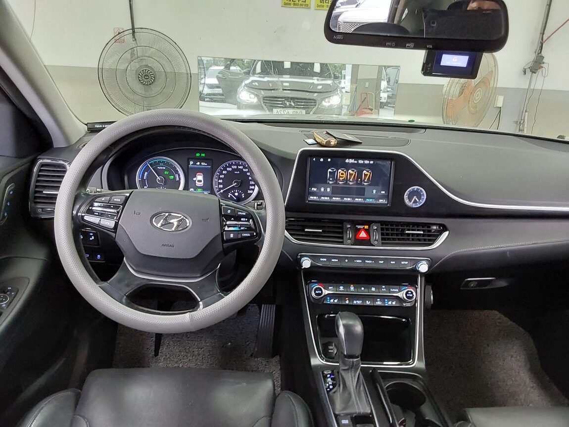 HYUNDAI GRANDEUR IG HYBRID 2.4 HEV EXCLUSIVE SPECIAL 2018 - zdjęcie 11