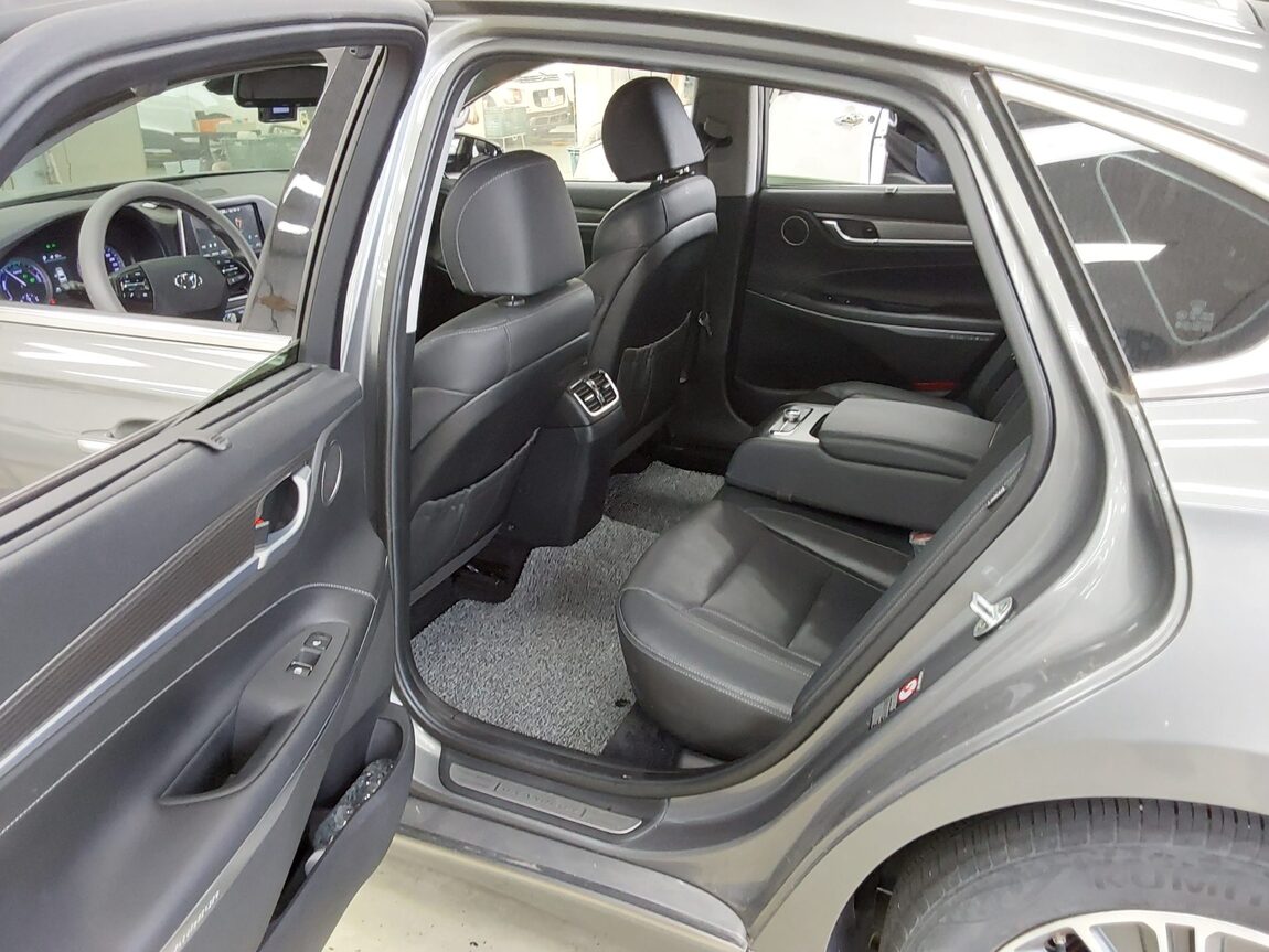 HYUNDAI GRANDEUR IG HYBRID 2.4 HEV EXCLUSIVE SPECIAL 2018 - zdjęcie 12