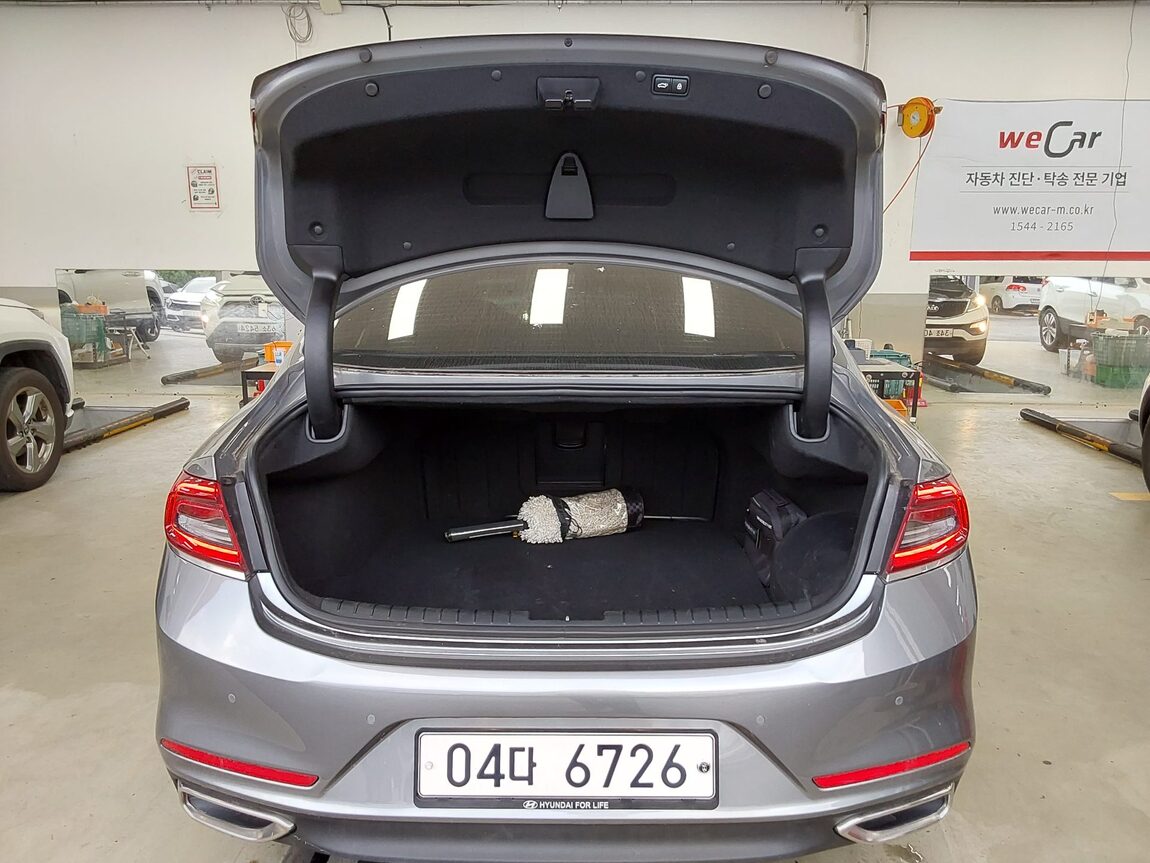 HYUNDAI GRANDEUR IG HYBRID 2.4 HEV EXCLUSIVE SPECIAL 2018 - zdjęcie 15