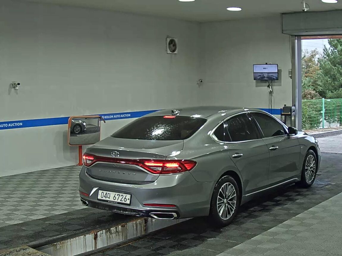 HYUNDAI GRANDEUR IG HYBRID 2.4 HEV EXCLUSIVE SPECIAL 2018 - zdjęcie 5