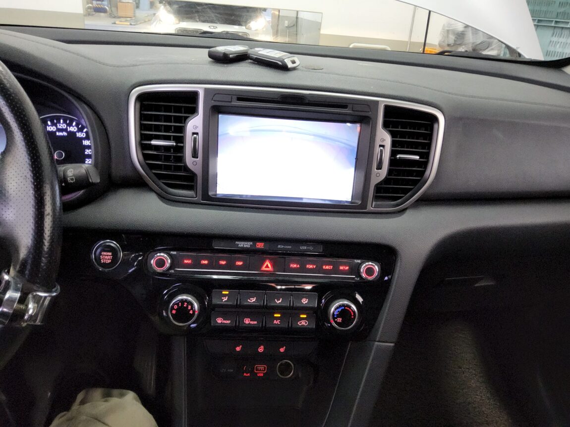 KIA NEW SPORTAGE 1.7 2WD NOBLESSE 2016 - zdjęcie 18