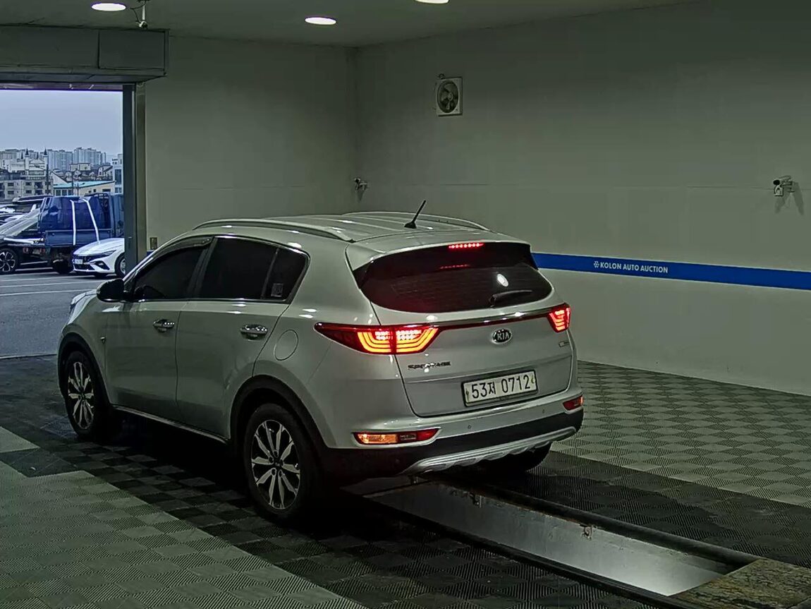 KIA NEW SPORTAGE 1.7 2WD NOBLESSE 2016 - zdjęcie 6