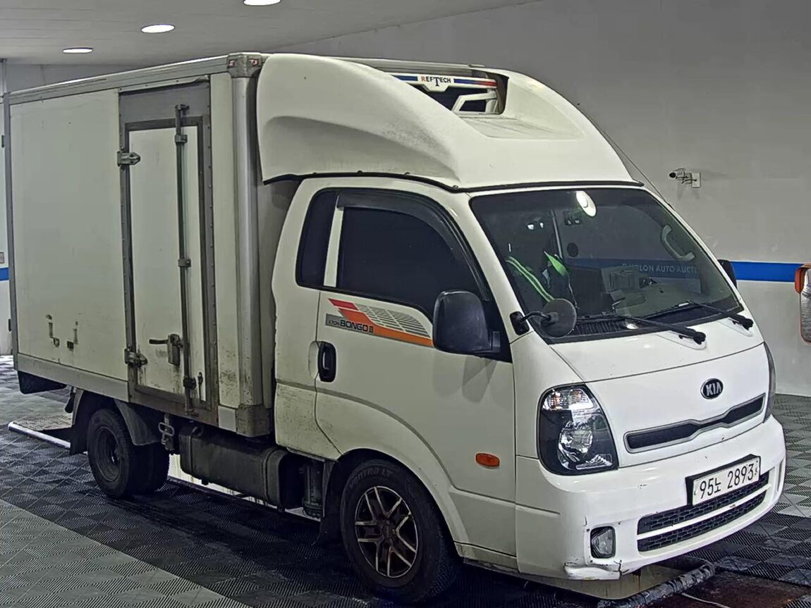 KIA BONGO III CARGO CRDi KING CAB EXTRA LONG WHEELBASE 2019 - zdjęcie 3
