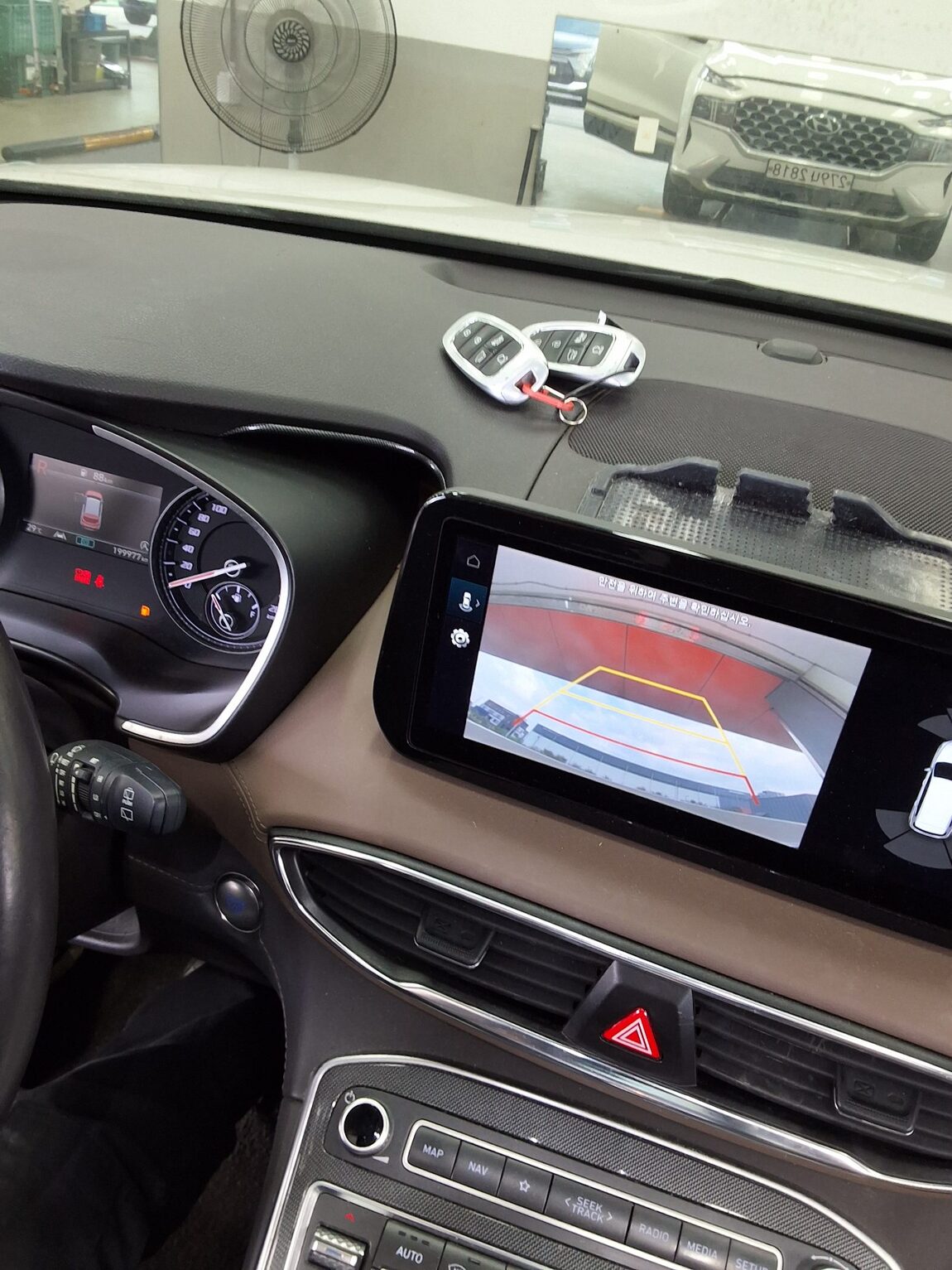 HYUNDAI THE NEW SANTA FE DIESEL 2.2 2WD PRESTIGE 2021 - zdjęcie 17