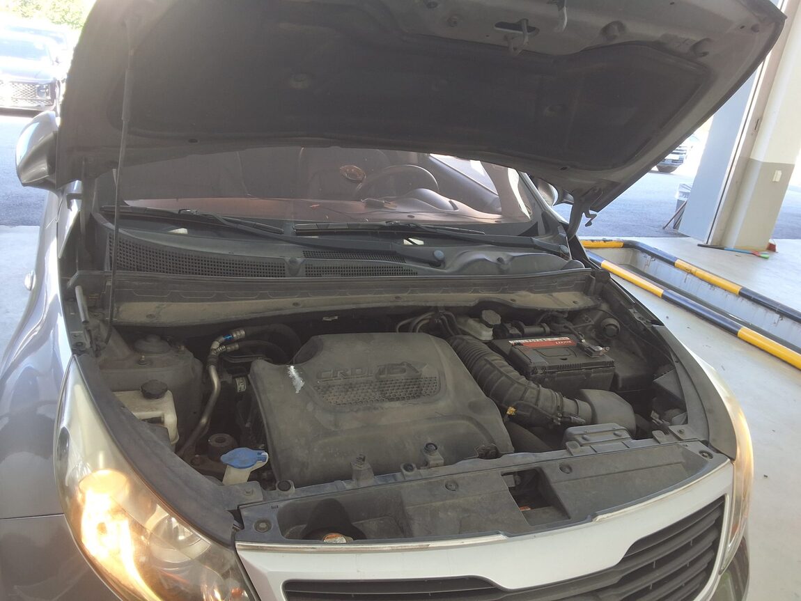 KIA SPORTAGE R DIESEL R2.0 2WD TLX PREMIUM MODEL 2011 - zdjęcie 19