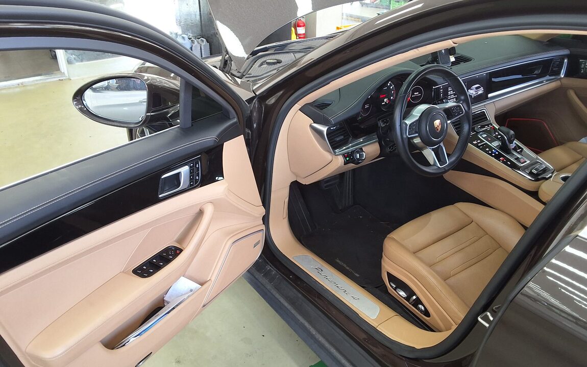 PORSCHE PANAMERA (2ND GEN) 3.0 4 2020 - zdjęcie 10