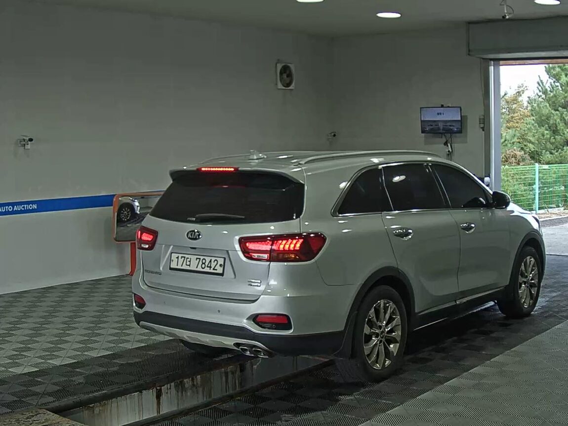 KIA THE NEW SORENTO DIESEL R2.2 4WD NOBLESSE 2019 - zdjęcie 5