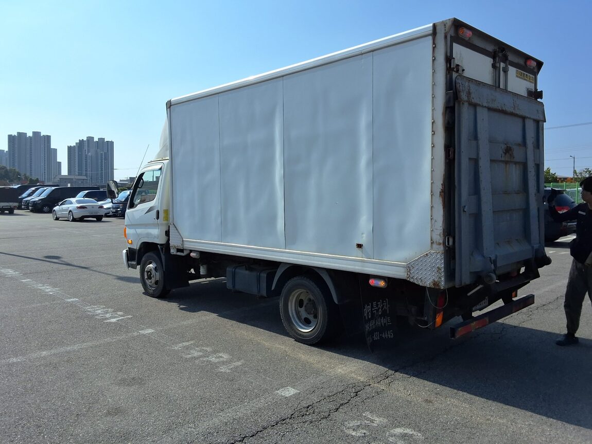 HYUNDAI e-MIGHTY 2.5 TON STANDARD CAB LONG WHEELBASE HIGH DECK 2013 - zdjęcie 4