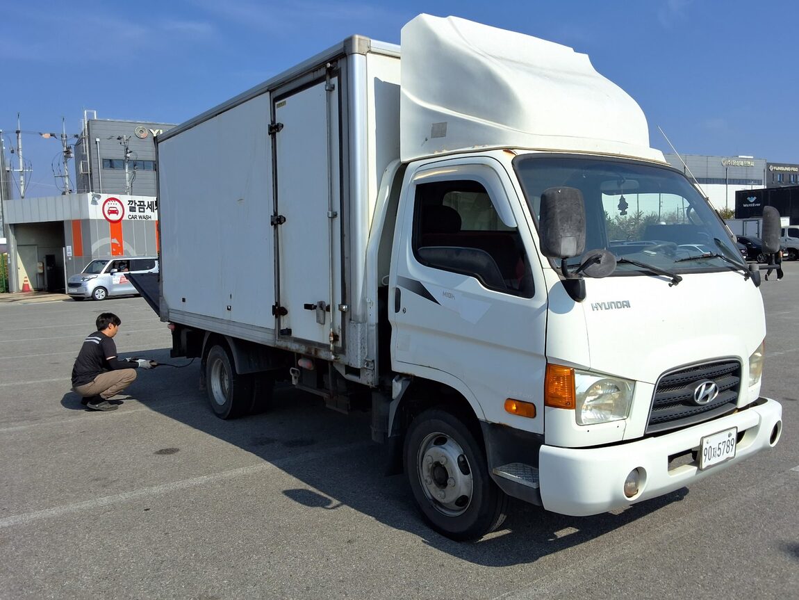 HYUNDAI e-MIGHTY 2.5 TON STANDARD CAB LONG WHEELBASE HIGH DECK 2013 - zdjęcie 8