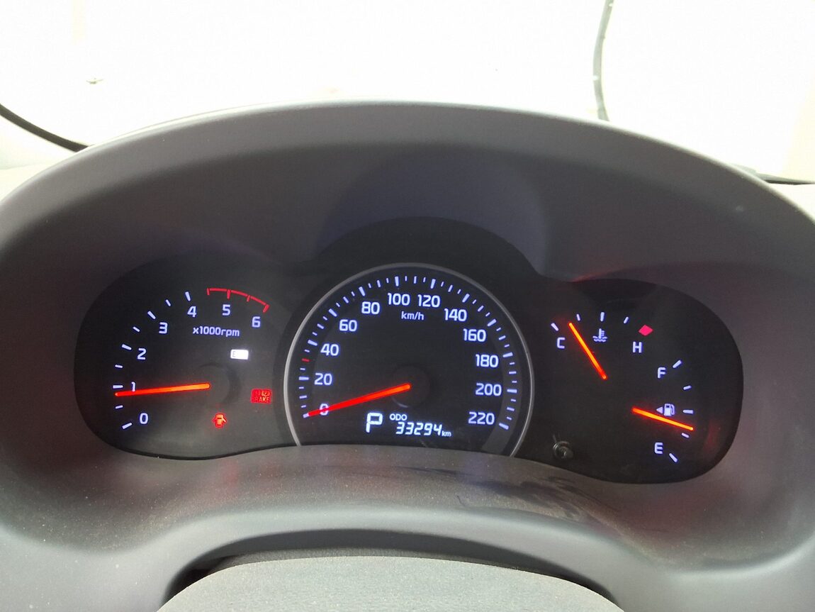 KIA CARNIVAL R 11-SEATER DIESEL GLX PREMIUM MODEL 2013 - zdjęcie 10