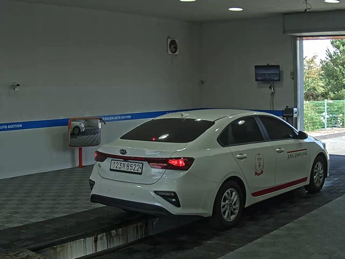 KIA ALL NEW K3 1.6 GASOLINE PRESTIGE 2021 - zdjęcie 5