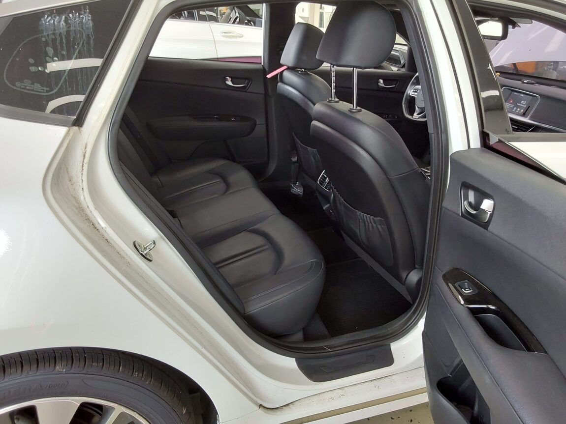 KIA NEW K5 2.0 GASOLINE PRESTIGE SX 2017 - zdjęcie 13