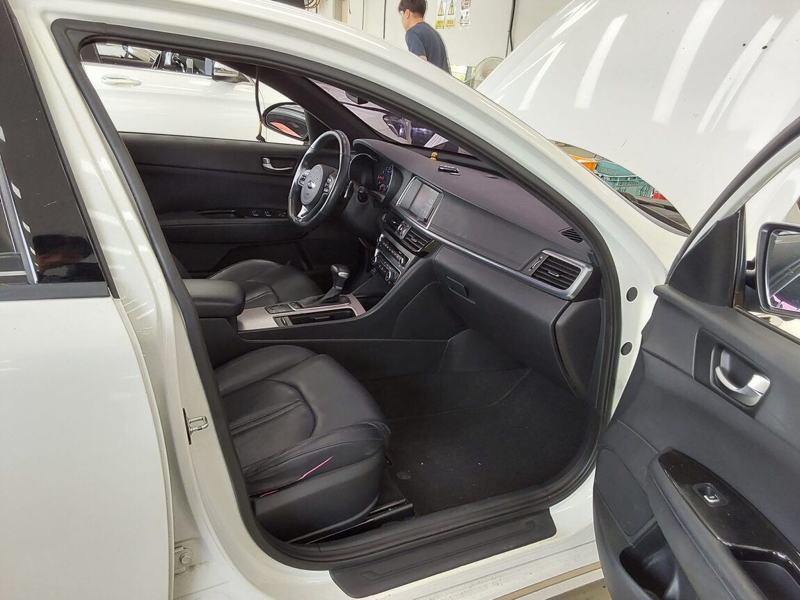 KIA NEW K5 2.0 GASOLINE PRESTIGE SX 2017 - zdjęcie 14