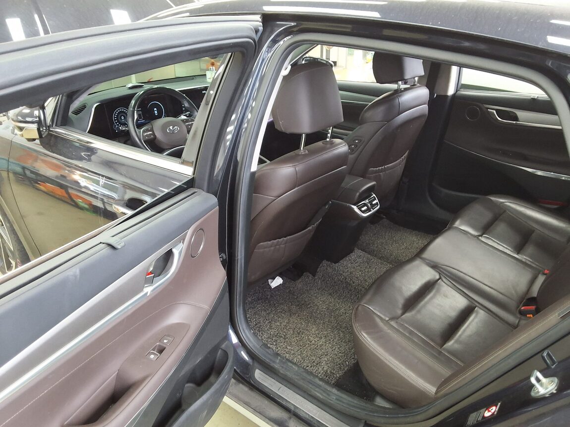HYUNDAI THE NEW GRANDEUR IG GASOLINE 2.5 EXCLUSIVE 2020 - zdjęcie 12
