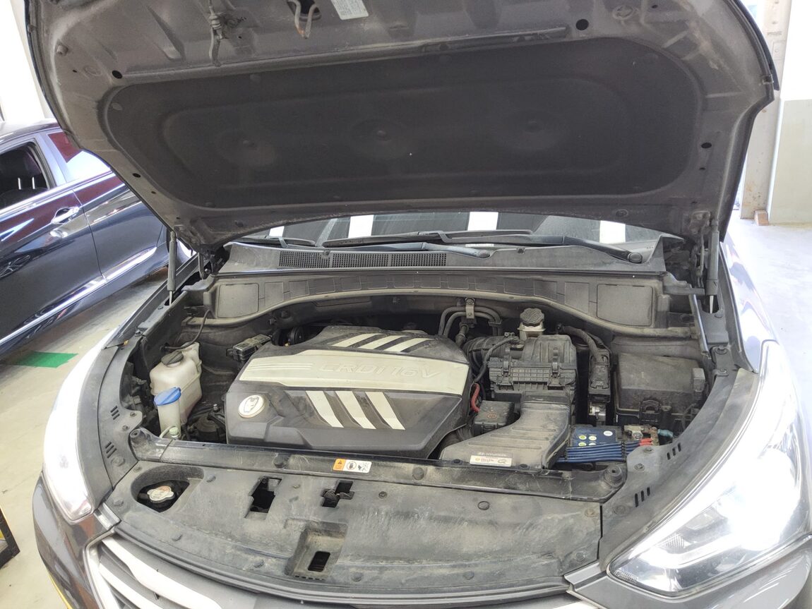HYUNDAI SANTA FE THE PRIME DIESEL R2.0 2WD EXCLUSIVE 2016 - zdjęcie 21