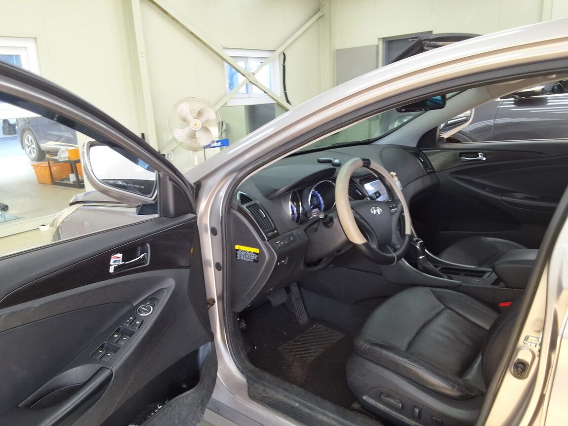 HYUNDAI YF SONATA Y20 LUXURY 2012 - zdjęcie 11