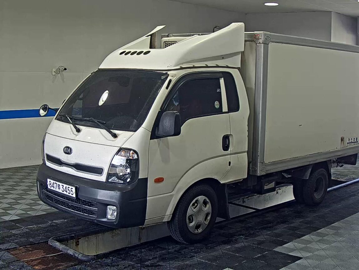 KIA BONGO III CARGO CRDi KING CAB EXTRA LONG WHEELBASE 2016 - zdjęcie 2