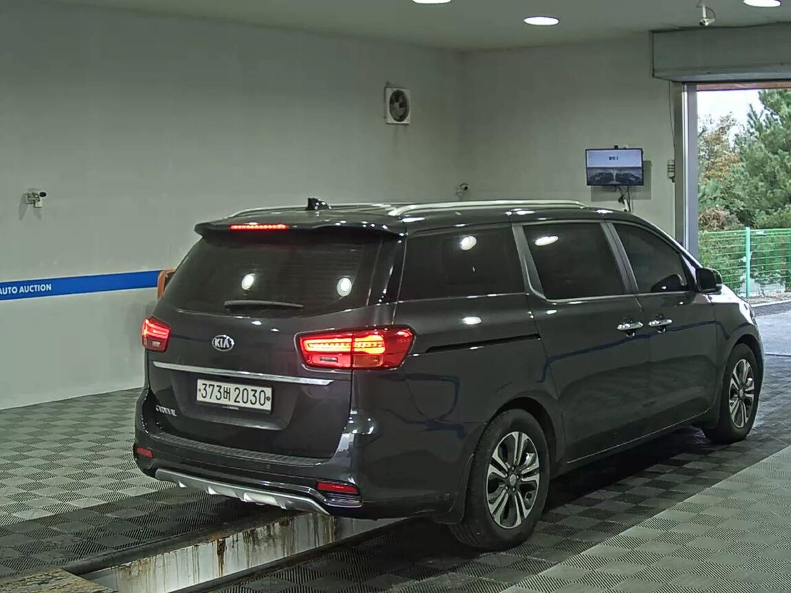 KIA THE NEW CARNIVAL 9-SEATER DIESEL LUXURY 2020 - zdjęcie 5