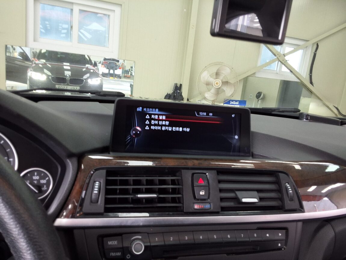 BMW 3 SERIES (6TH GEN) 320d xDRIVE 2015 - zdjęcie 27