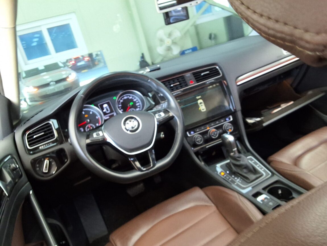 VOLKSWAGEN GOLF (7TH GEN) 2.0 TDI 2015 - zdjęcie 12