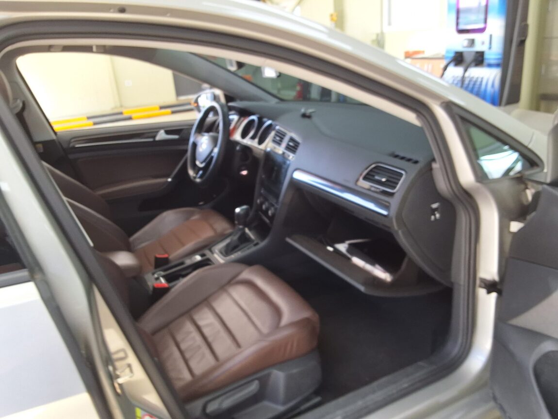VOLKSWAGEN GOLF (7TH GEN) 2.0 TDI 2015 - zdjęcie 15