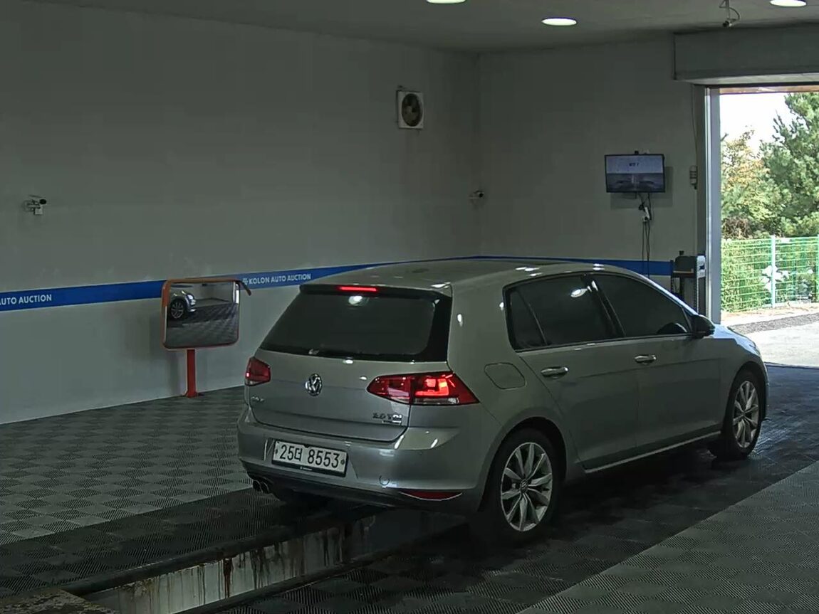VOLKSWAGEN GOLF (7TH GEN) 2.0 TDI 2015 - zdjęcie 5