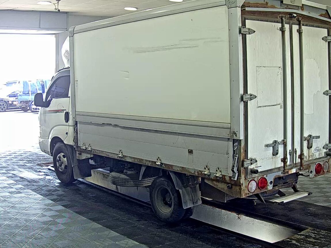 KIA THE NEW BONGO III CARGO WING BODY 1.2 TON ELECTRIC 2020 - zdjęcie 5