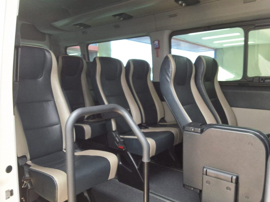 HYUNDAI SOLATI 15-SEATER LUXURY 2020 - zdjęcie 13