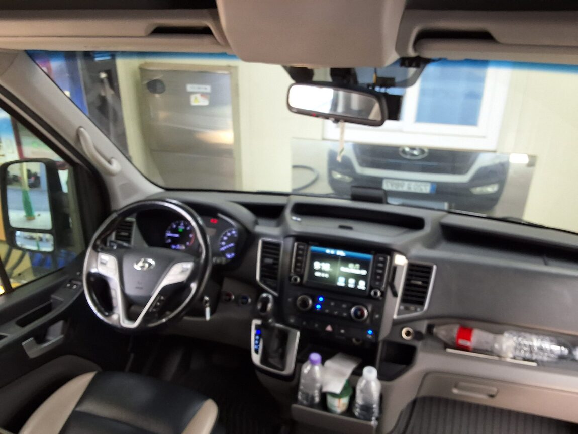 HYUNDAI SOLATI 15-SEATER LUXURY 2020 - zdjęcie 12