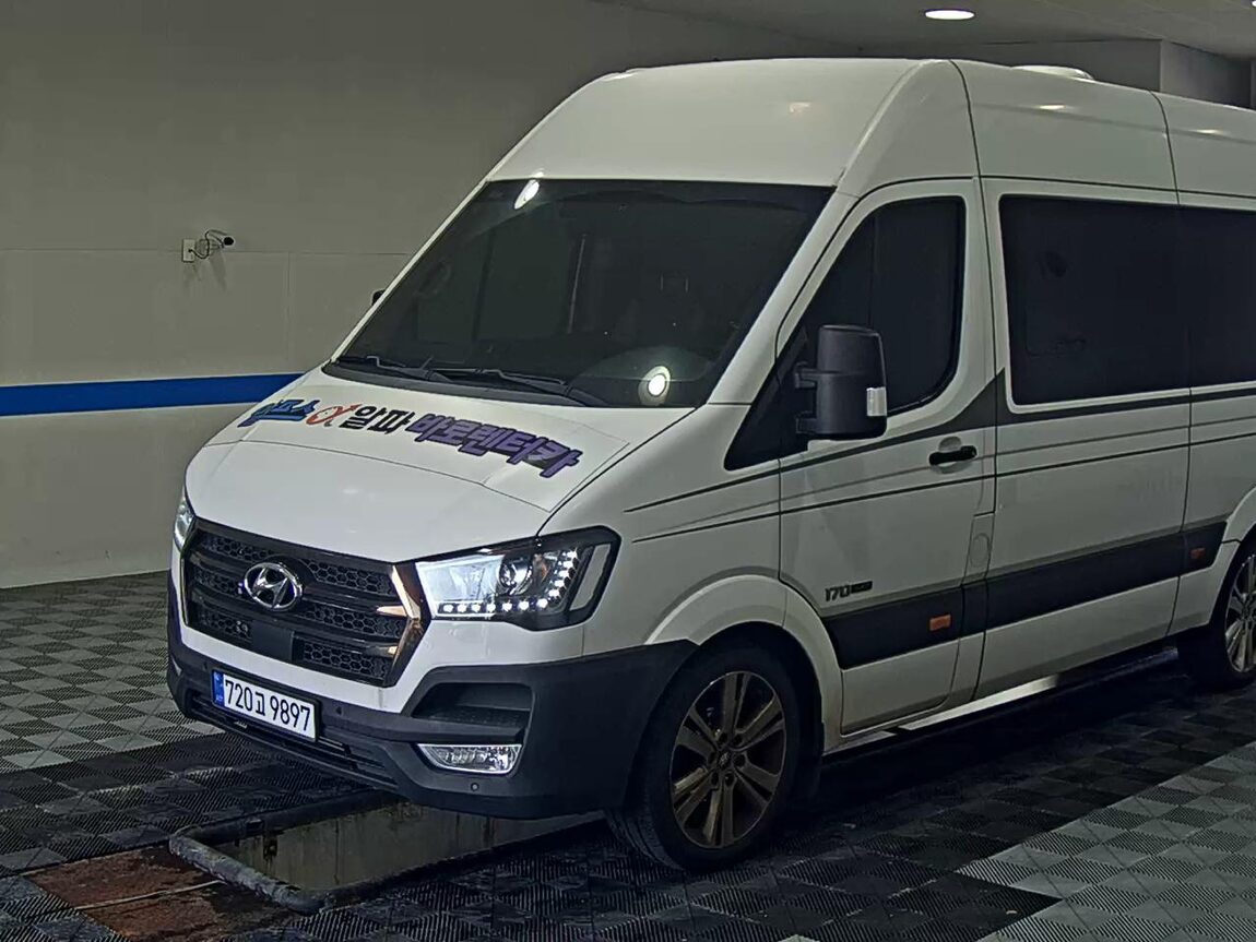 HYUNDAI SOLATI 15-SEATER LUXURY 2020 - zdjęcie 2
