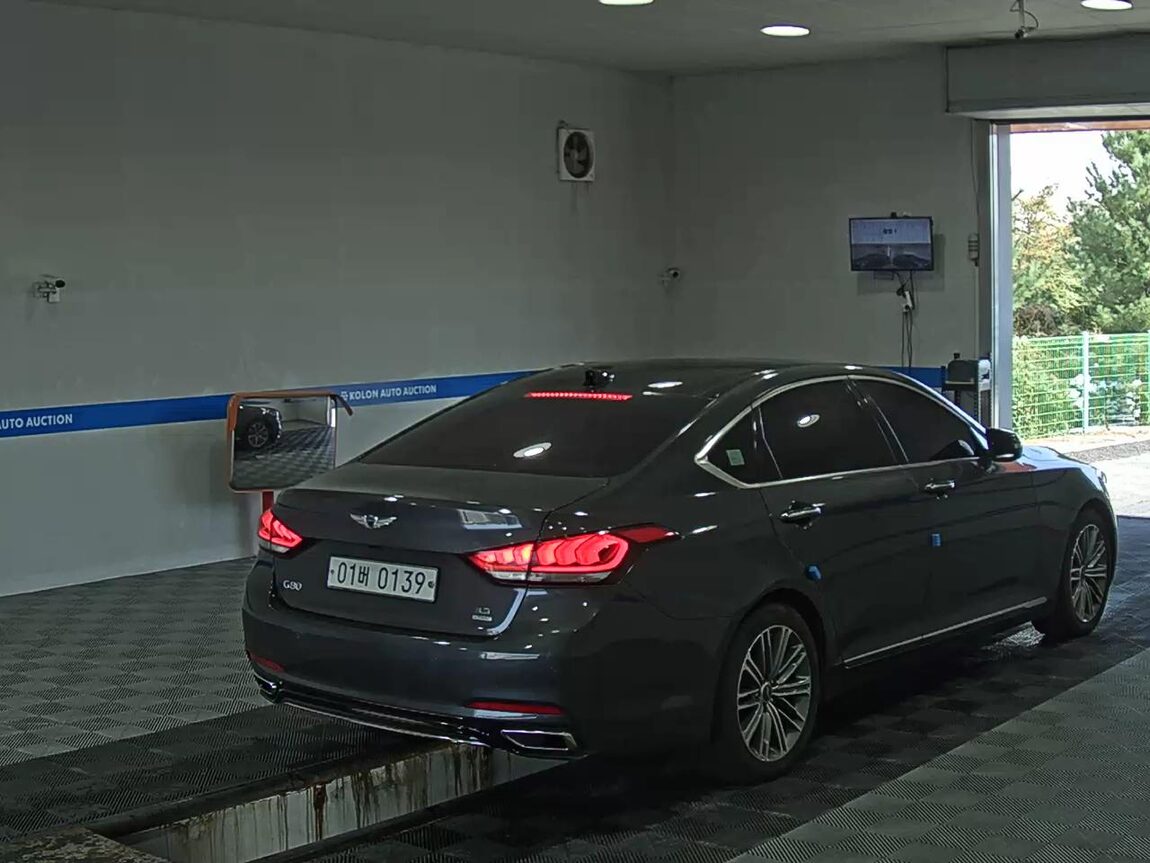 GENESIS G80 3.3 GDi AWD LUXURY 2017 - zdjęcie 5