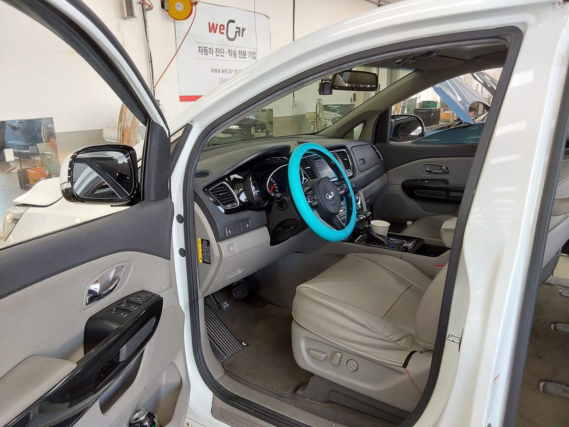 KIA ALL NEW CARNIVAL 9-SEATER DIESEL PRESTIGE 2017 - zdjęcie 10