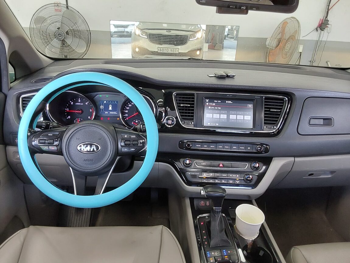 KIA ALL NEW CARNIVAL 9-SEATER DIESEL PRESTIGE 2017 - zdjęcie 11
