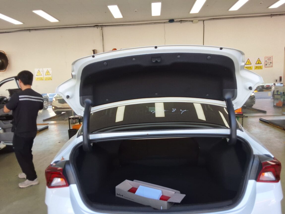 KIA NEW K5 (DL3) 1.6 GASOLINE TURBO PRESTIGE 2023 - zdjęcie 15