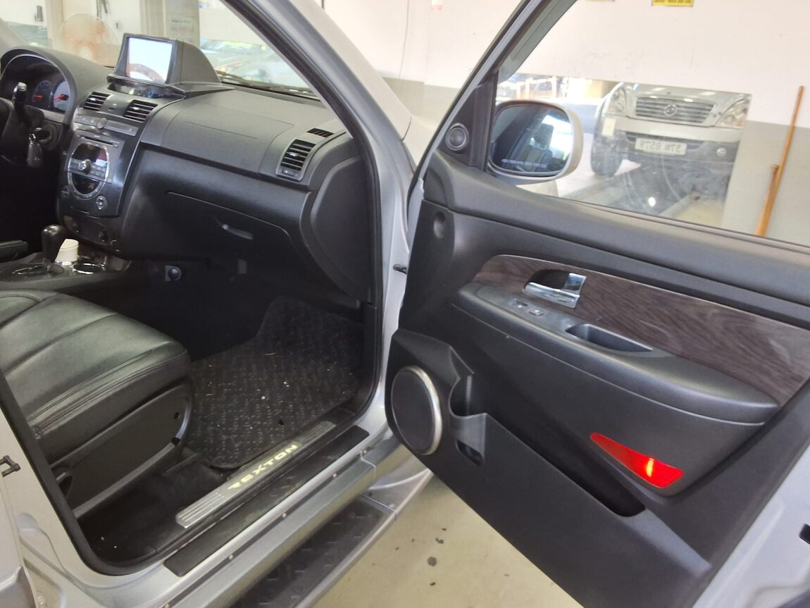 KG MOBILITY (SSANGYONG) SUPER REXTON 4WD RX4 LUXURY MODEL 2011 - zdjęcie 14