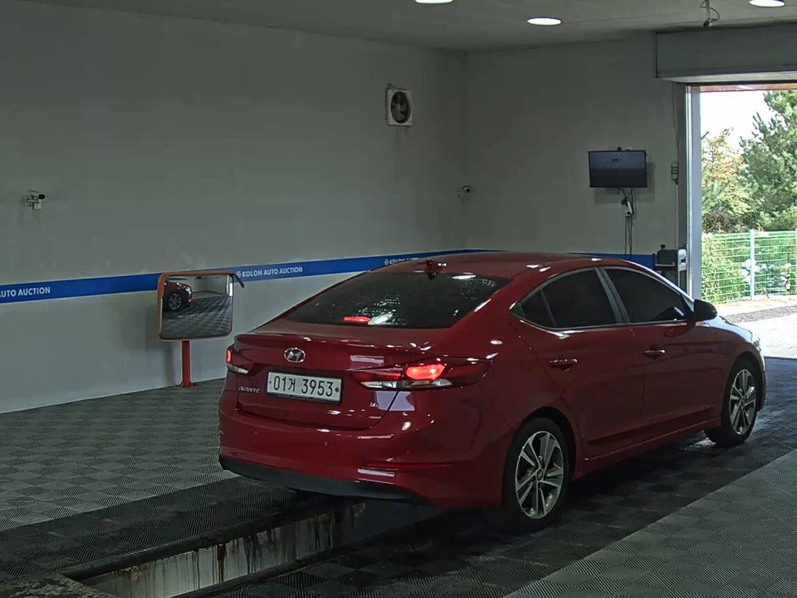 HYUNDAI AVANTE AD 1.6 GDi VALUE PLUS 2018 - zdjęcie 5