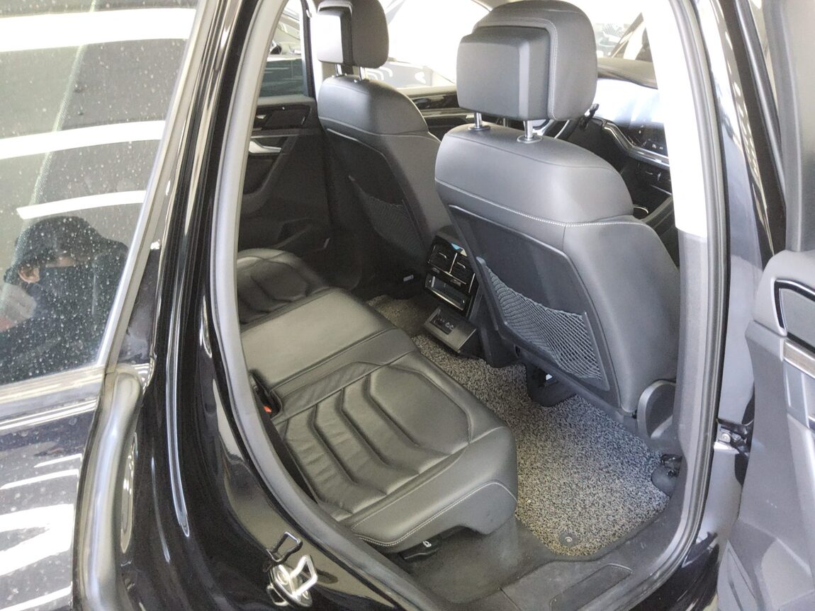 VOLKSWAGEN TOUAREG (3RD GEN) 3.0 TDI PREMIUM 2020 - zdjęcie 13