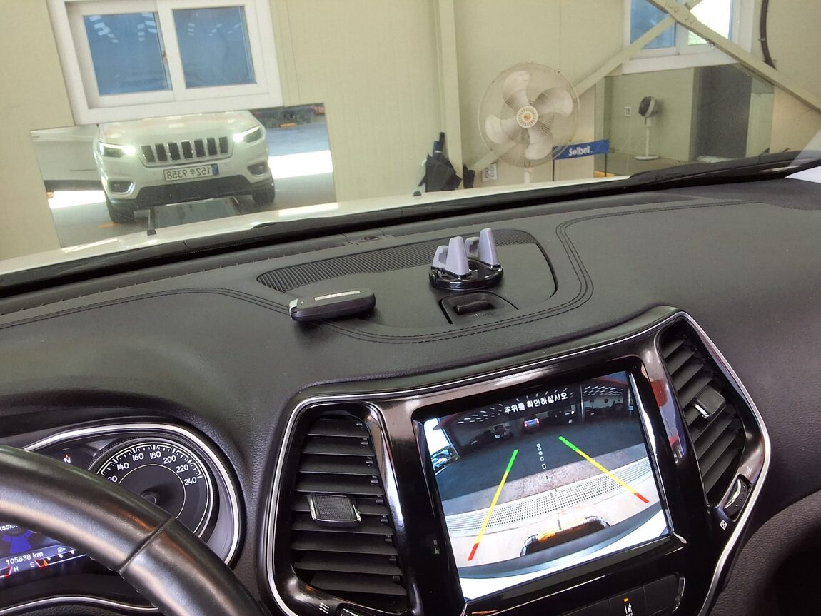 JEEP CHEROKEE (KL) 2.4 AWD LIMITED 2021 - zdjęcie 25