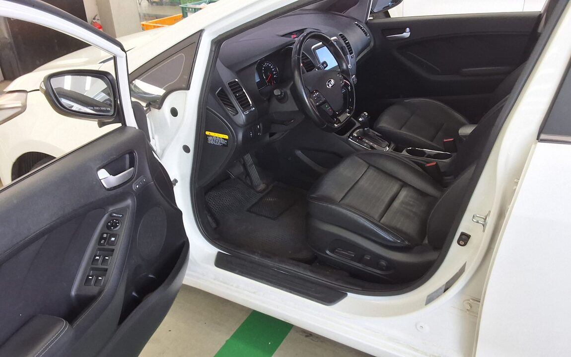 KIA THE NEW K3 1.6 GDI PRESTIGE 2016 - zdjęcie 10