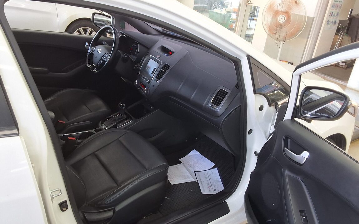 KIA THE NEW K3 1.6 GDI PRESTIGE 2016 - zdjęcie 14