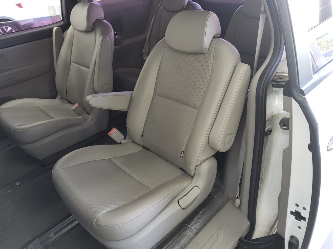 KIA THE NEW CARNIVAL 9-SEATER DIESEL LUXURY 2019 - zdjęcie 12